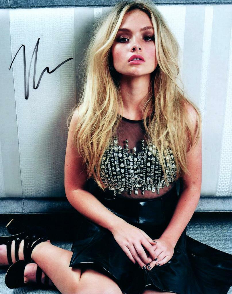 Natalie Alyn Lind signed 8x10 Picture Photo Poster painting autographed includes COA