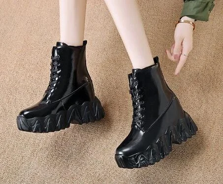 NEW Brand Woman Martin Boots Heel Shoes Women Sneakers Lace Up Winter Autumn Hidden Heels Shoes Daily Short Boots Woman Trainers