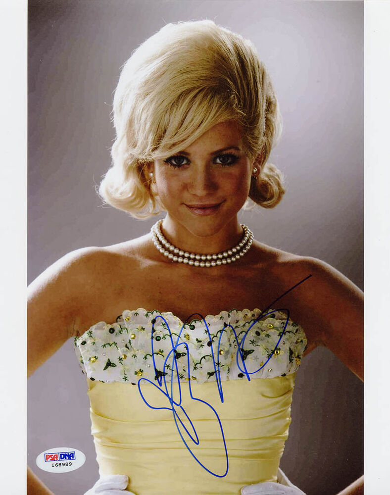 Brittany Snow SIGNED 8x10 Photo Poster painting Meg Pryor American Dreams PSA/DNA AUTOGRAPHED