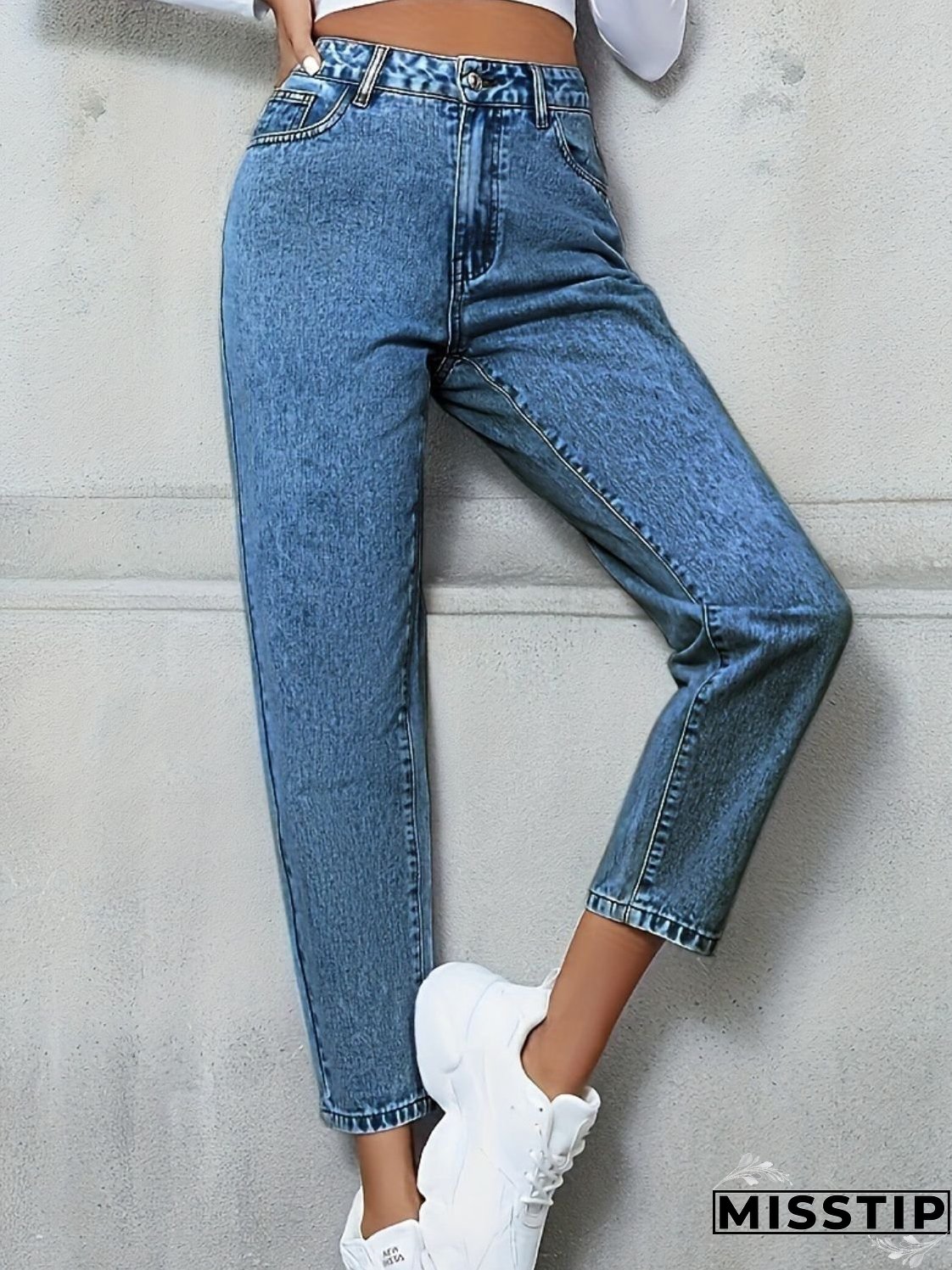 Pocketed Straight Leg Jeans