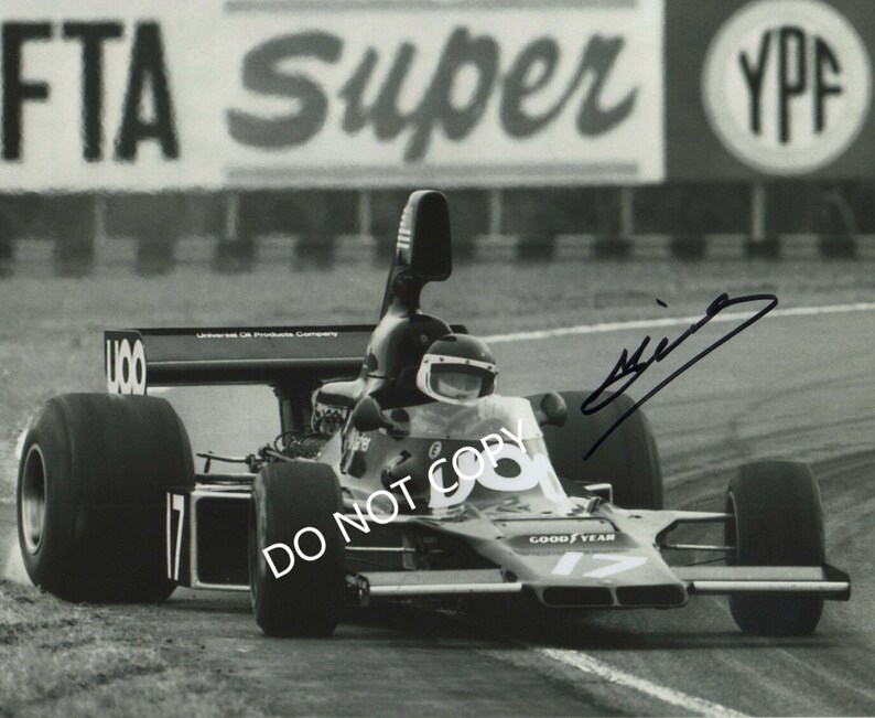 Jean-Pierre Jarier 8 x10 20x25 cm Autographed Hand Signed Photo Poster painting