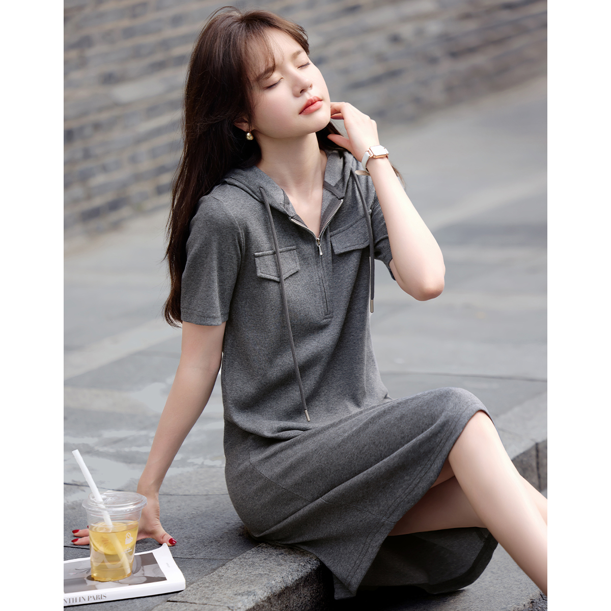 Mo Han Yi Mei Slimming Fashionable Ice Velvet Knitted Short Sleeve Dress Spring New Hat Versatile Short Skirt High Waist A-Li...