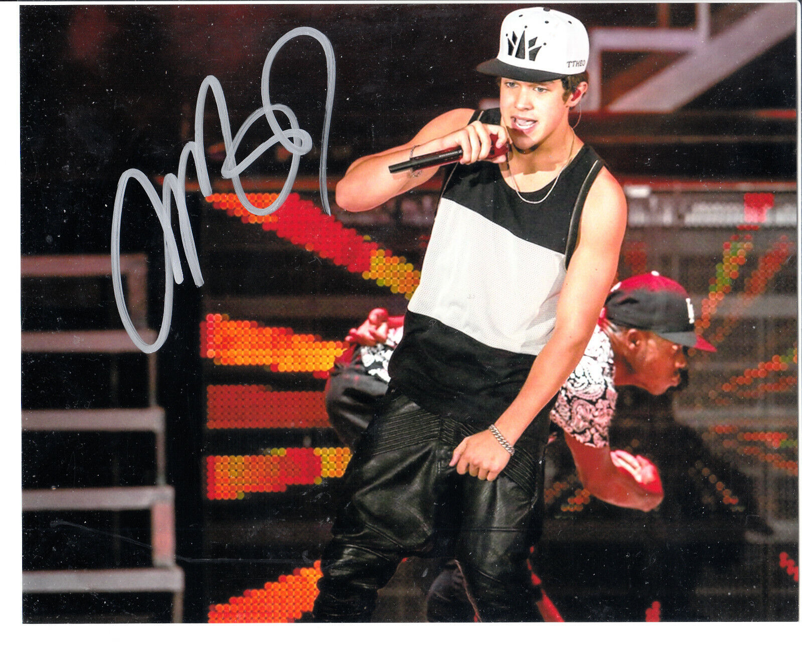 Austin Mahone young singer Autograph Signed 8x10