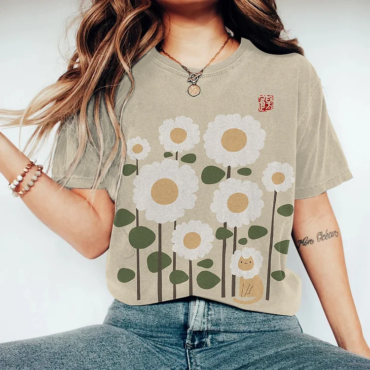 Abstract Creative Floral With Cute Cat Painting Art T-Shirt