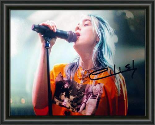 BILLIE EILISH SIGNED - SINGER - A4 AUTOGRAPH Photo Poster painting POSTER -  POSTAGE