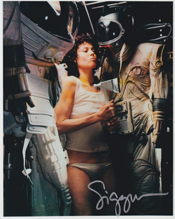 Sigourney Weaver signed authentic 8x10 Photo Poster painting in-person