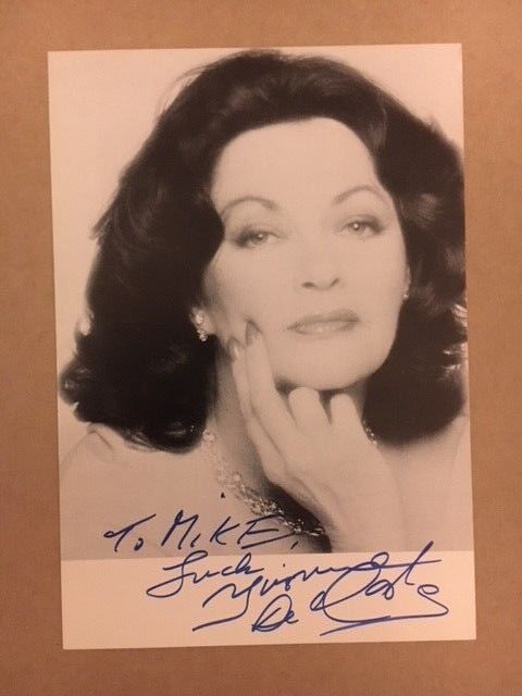 Yvonne de Carlo Boldly Signed 5x7 Sharp Photo Poster painting Auction COA