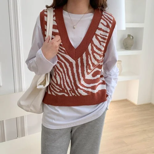 Striped Women Sweater Vest V-neck Korean Style Spring Chic Outwear Comfortable All Match Leisure Loose Pullover Fashion New Tops