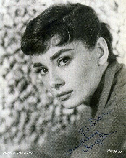 AUDREY HEPBURN Signed 'Vintage' Photo Poster paintinggraph Beautiful Film Star Actress preprint