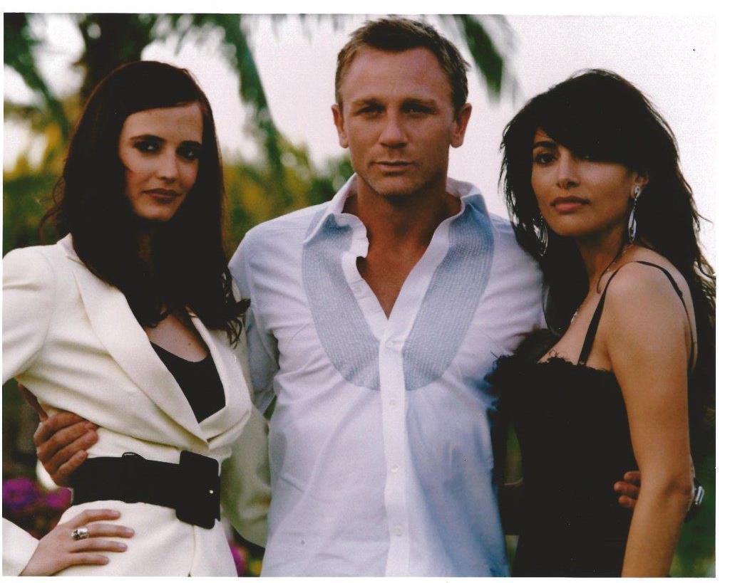 Daniel Craig 8x10 Picture Simply Stunning Photo Poster painting Gorgeous Celebrity #143