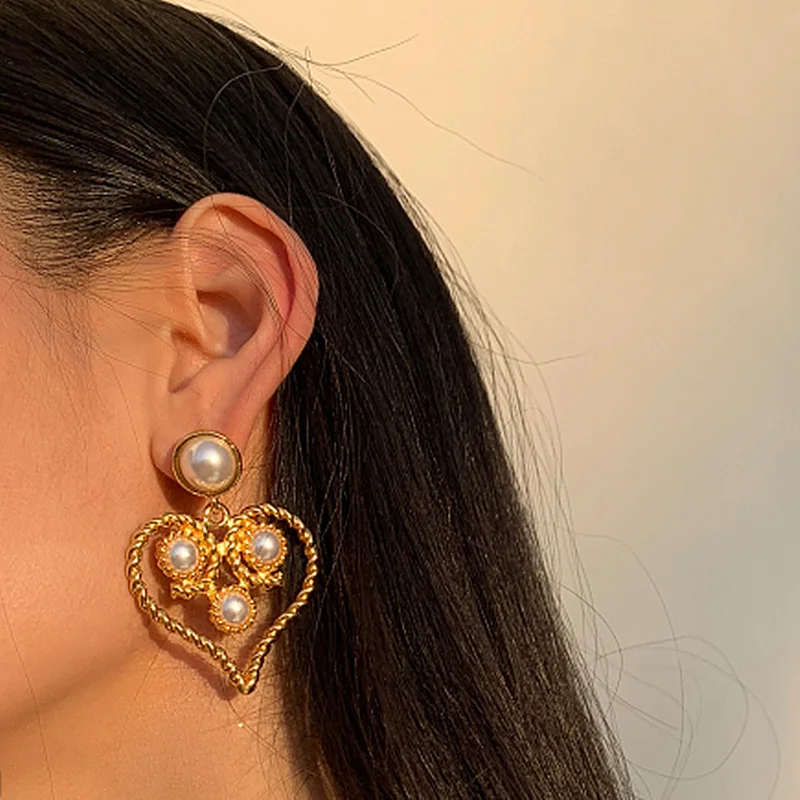 Trendy Pearl Heart Earrings