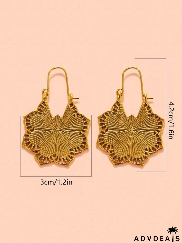 Hollow Out Flower Design Hoop Earrings