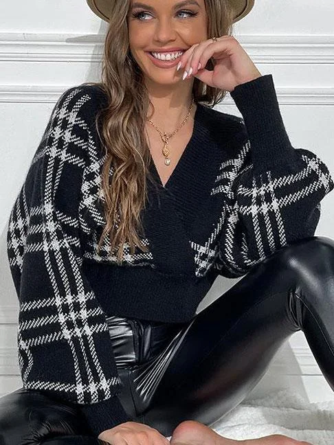 Mayoulove Black and white checked v neck sweater-Mayoulove
