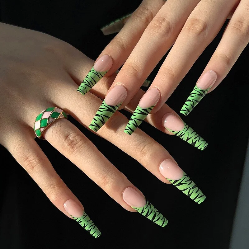 Churchf Blossoms Wearable Nail Art Long Ballet Green False Nails Fashion Detachable Finished Fake Nails Press on Nails with Glue-Nail Inspo