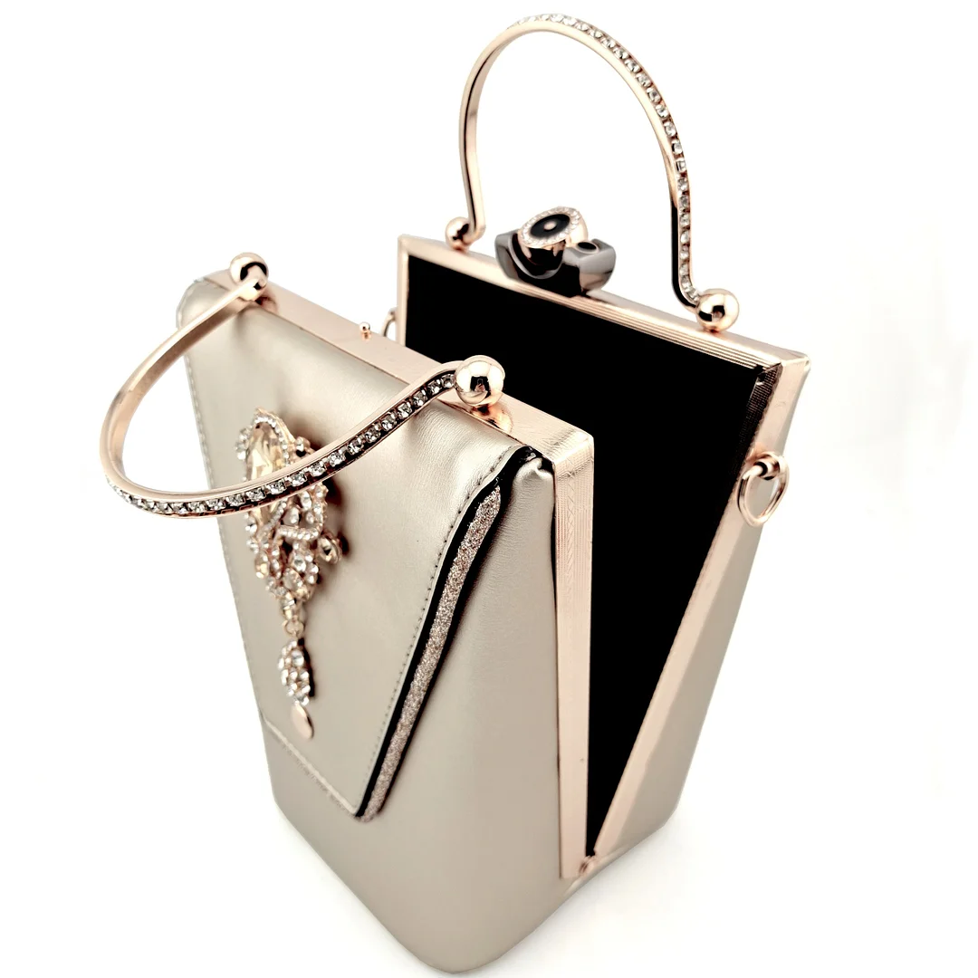 QSGFC 2022 Newest Noble and Elegant Classic vintage rhinestone accessories Ladies Shoes and Bag Set in Gold Color