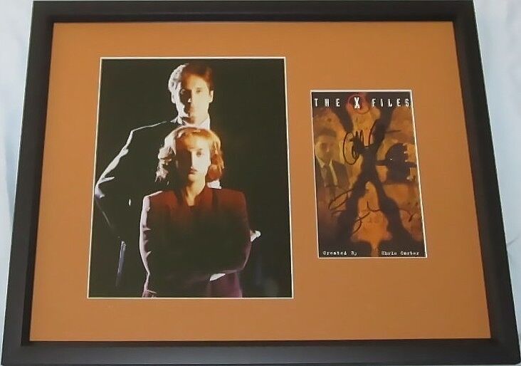 Gillian Anderson David Duchovny signed X-Files VHS cover framed w 8x10 Photo Poster painting COA