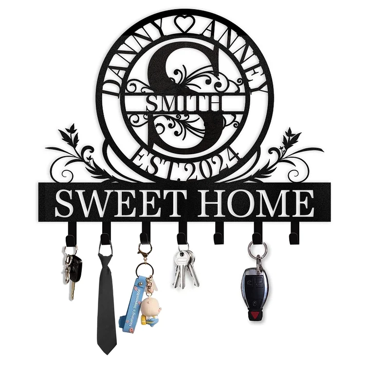 Personalized Key Holder for Wall - Custom Family Name Key Holder Wall Mount, Metal Key Hooks Organizer Rack, Key Hanger for Doorway, Hallway, Bedroom, Living Room, Wedding Couple Gifts