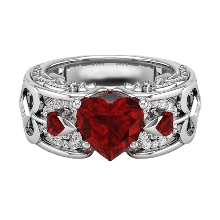Men's Vintage Rhinestone Love Heart Shaped Titanium Steel Pattern Ring