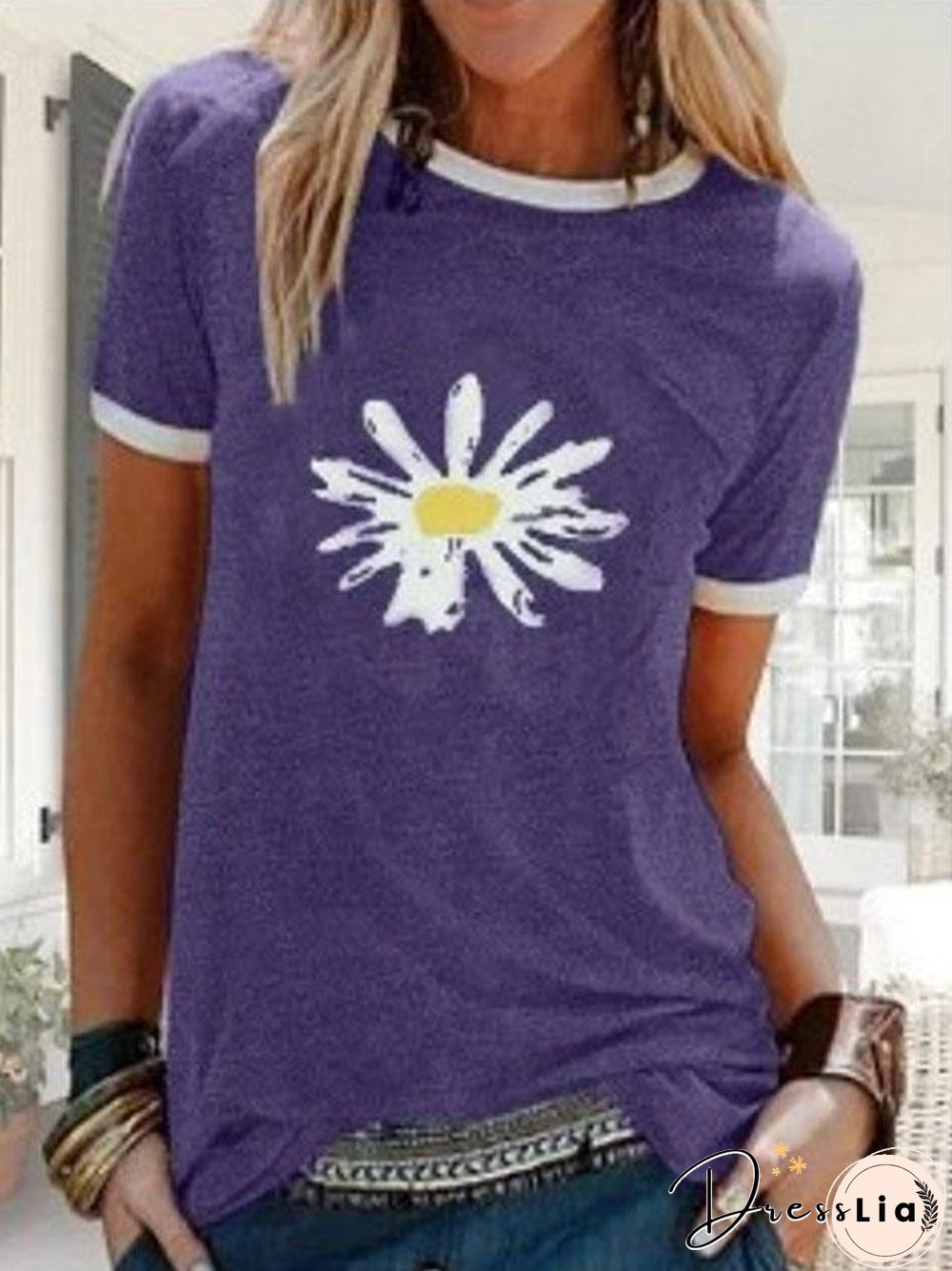 Loose Daily Women Round Neck Daisy T-Shirt