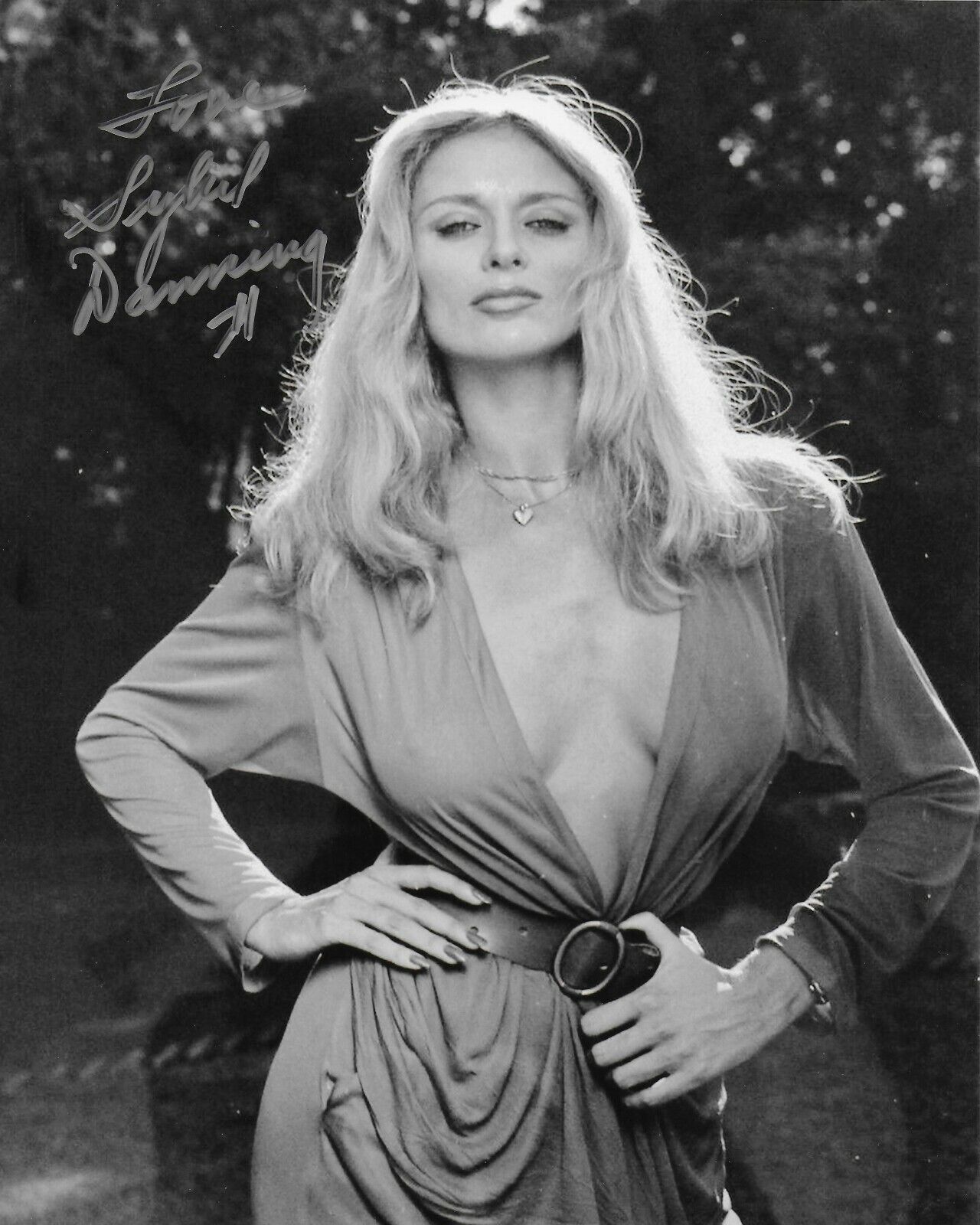 Sybil Danning Signed 8x10 Photo Poster painting - 1970's / 1980's B Movie Actress - SEXY!!! #43