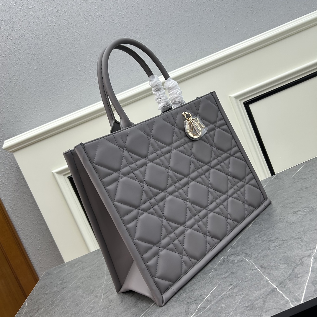 B8e98a7d0f4f77d1e65b71cfc9937082