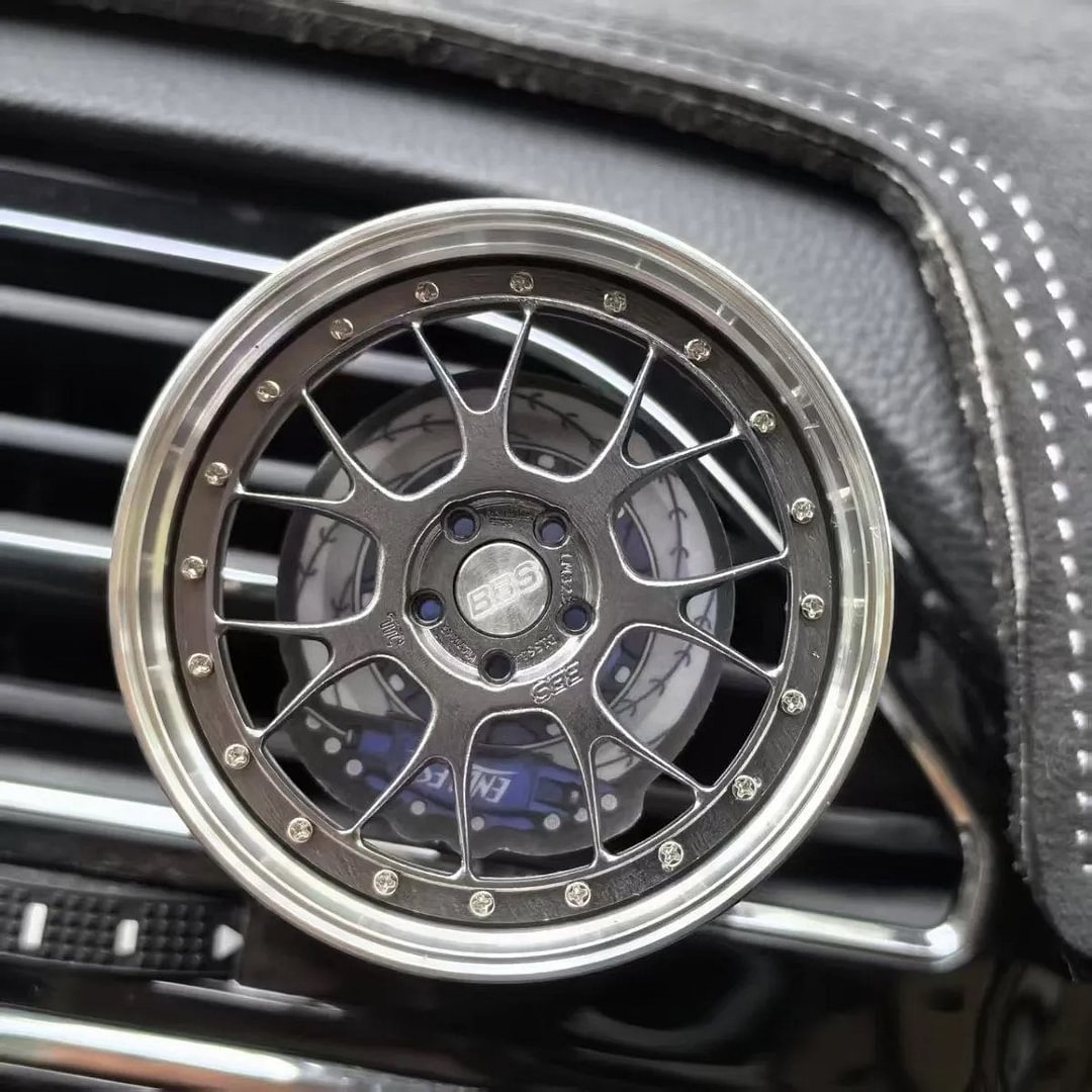 Car-mounted forged aluminum alloy wheel-shaped air freshener (car logo can be customized)