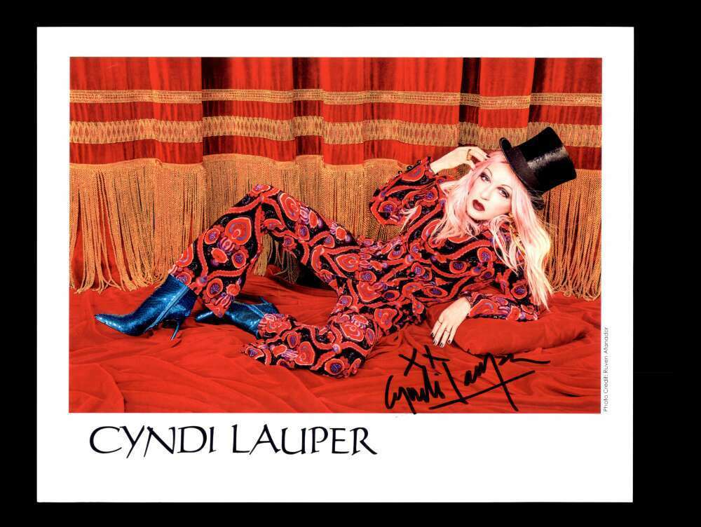 Cyndi Lauper JSA Coa Signed 8x10 Photo Poster painting Autograph