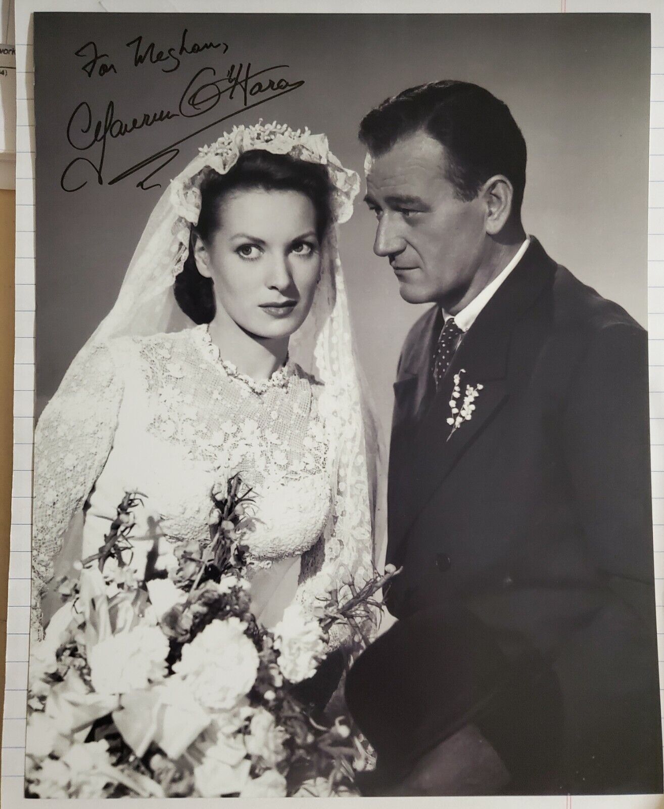 MAUREEN O'HARA SIGNED AUTOGRAPHED BW 8X10 Photo Poster painting FOR MEGHAN STUNNING POSE!!