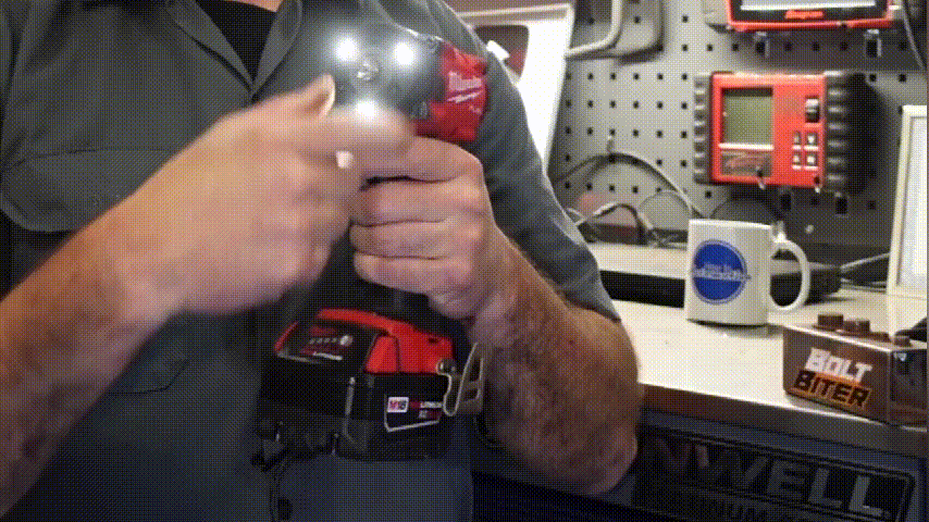 1701851067668040.gif