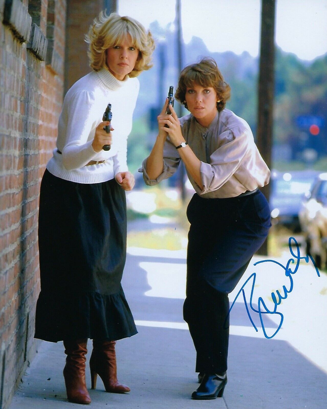 GFA Cagney & Lacey Show * TYNE DALY * Signed 8x10 Photo Poster painting COA