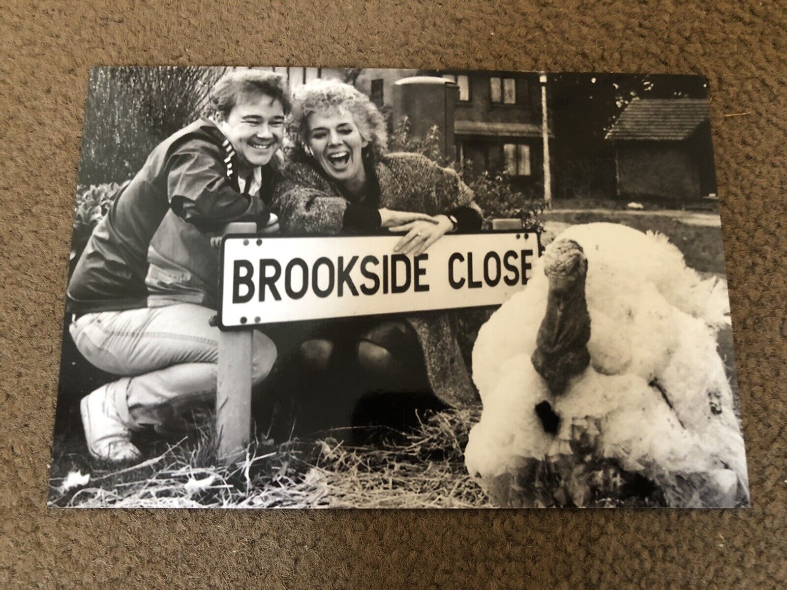 SUE JOHNSTON & MICHAEL STARKE (BROOKSIDE) UNSIGNED Photo Poster painting- 6x4”