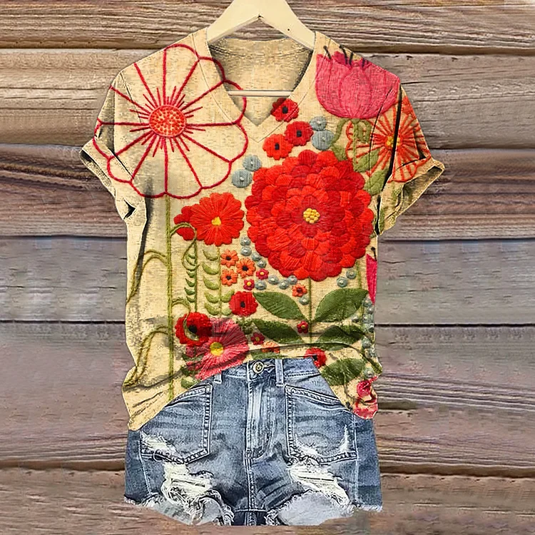 Women's Vintage Floral Print V-neck Casual T-shirt