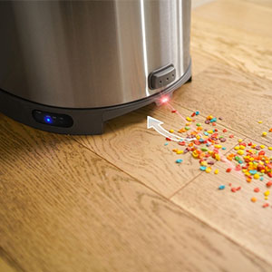 eyevac, trash can, trash bin, vacuum