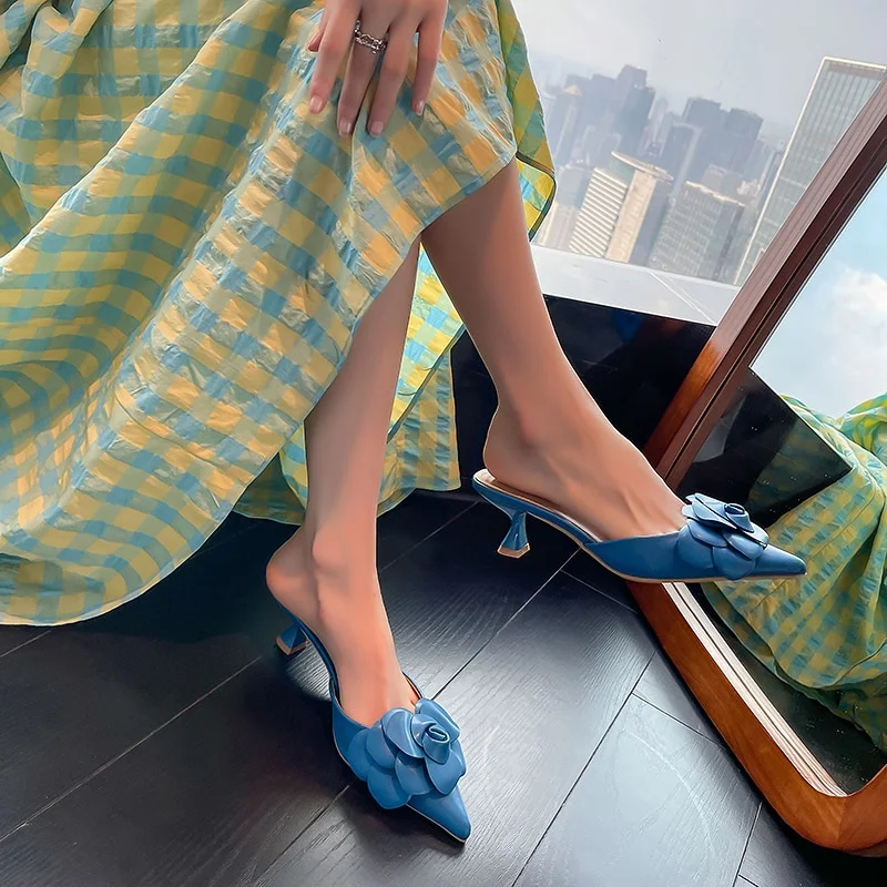 Qengg Bloemen Muilezels Schoenen Vrouw Kitten Hakken Wiggen Slippers Wees Gesloten Teen Sandalen Femme Med-Hoge Hakken Slides
