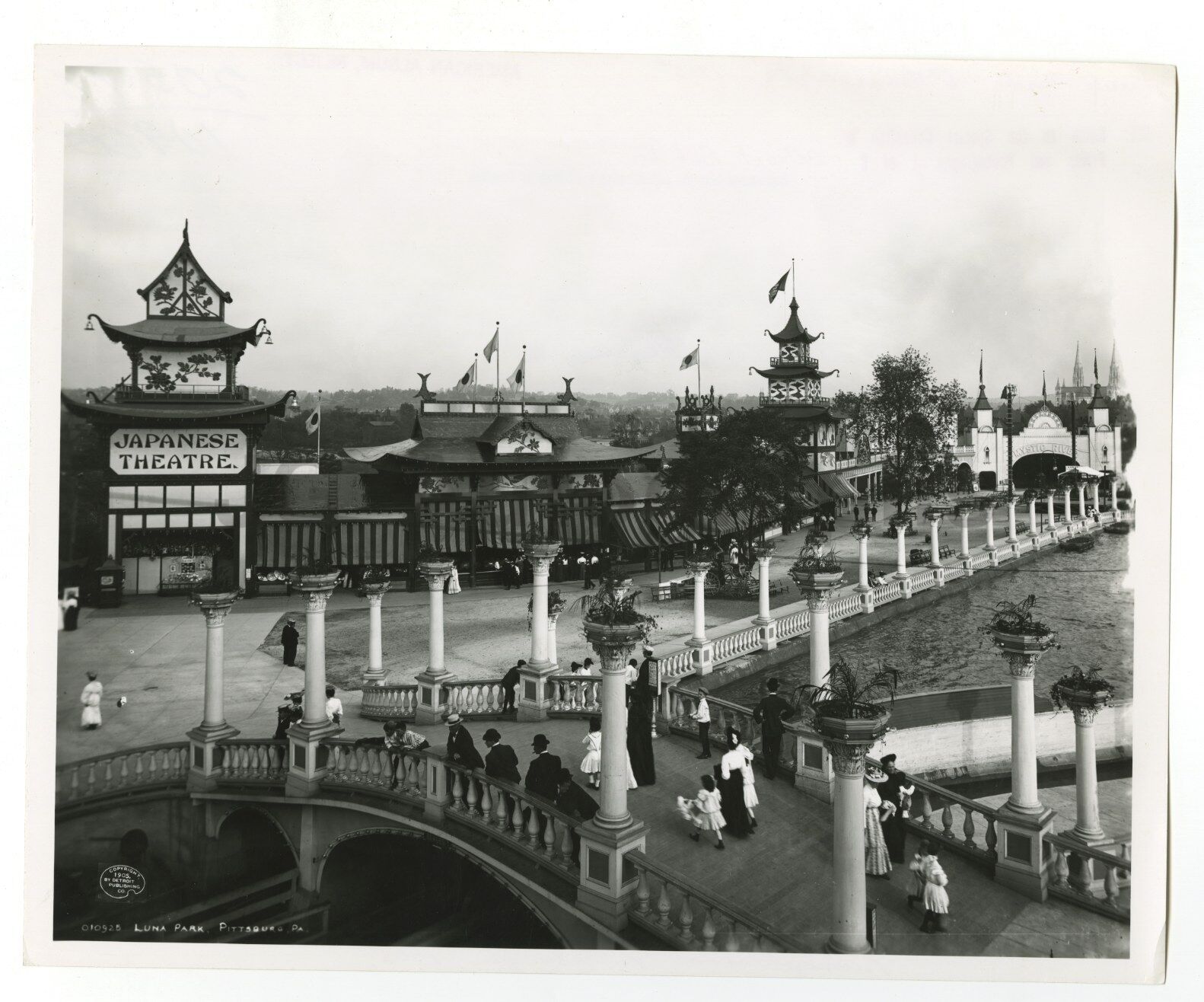 Pennsylvania History - Vintage 8x10 Publication Photo Poster painting - Luna Park, Pittsburgh