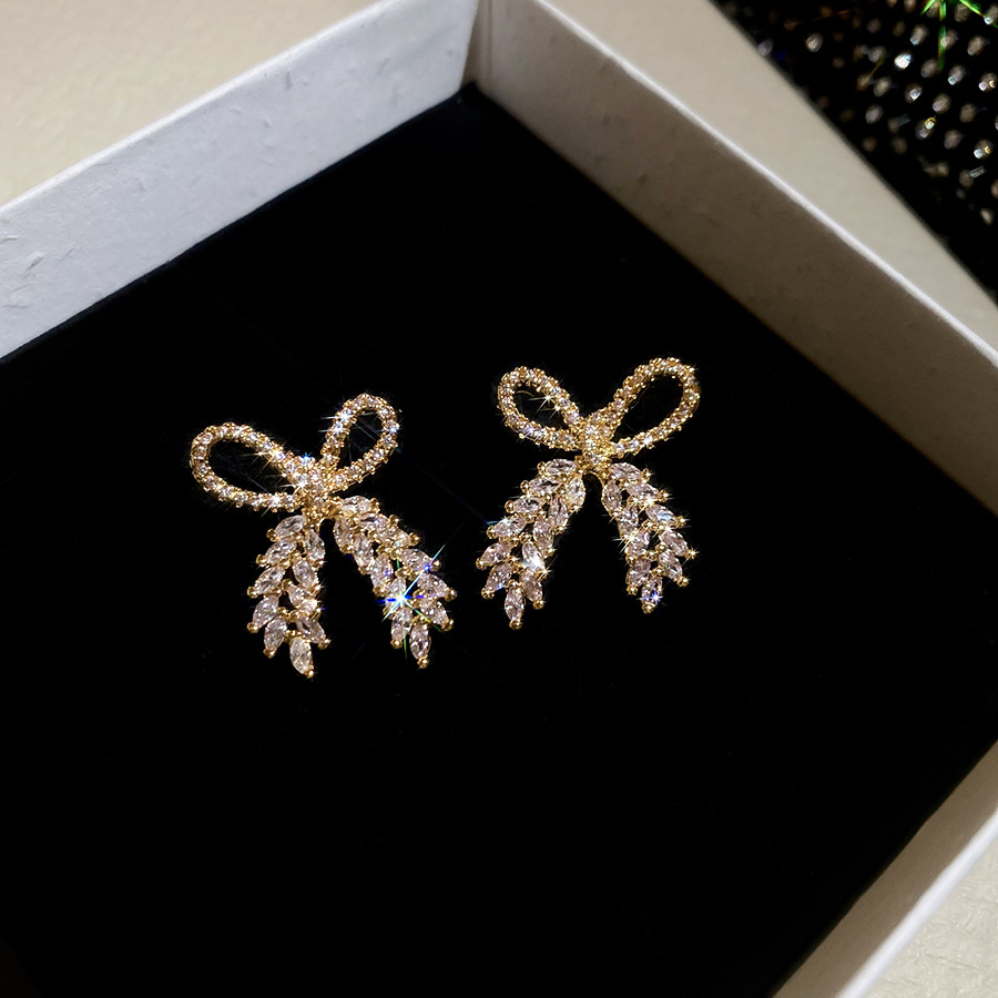 Super sparkly zircon bow earrings and brooch exquisite and elegant versatile jewelry set with a touch of luxury