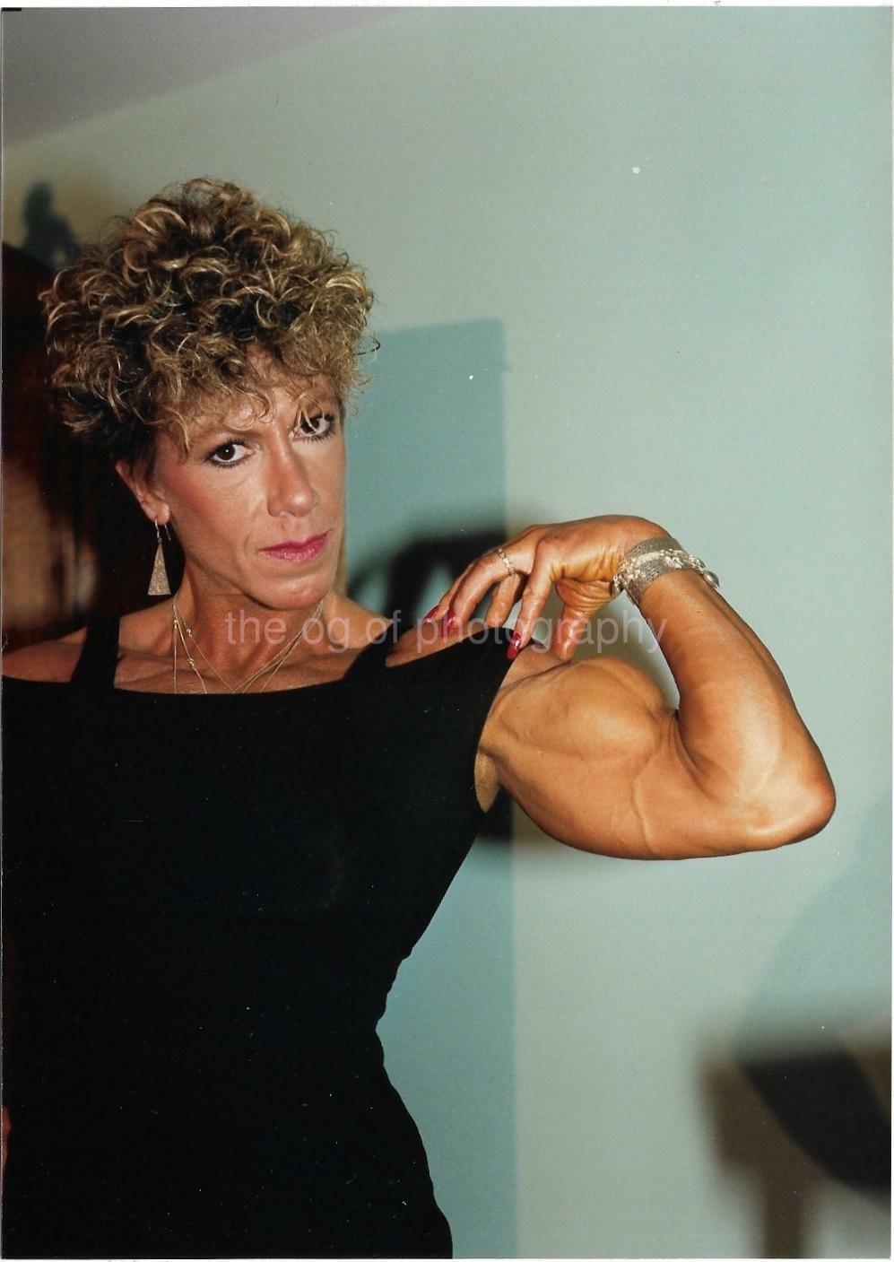 FEMALE BODYBUILDER 80's 90's FOUND Photo Poster painting Color MUSCLE GIRL 5 x 7 EN 111 6 C