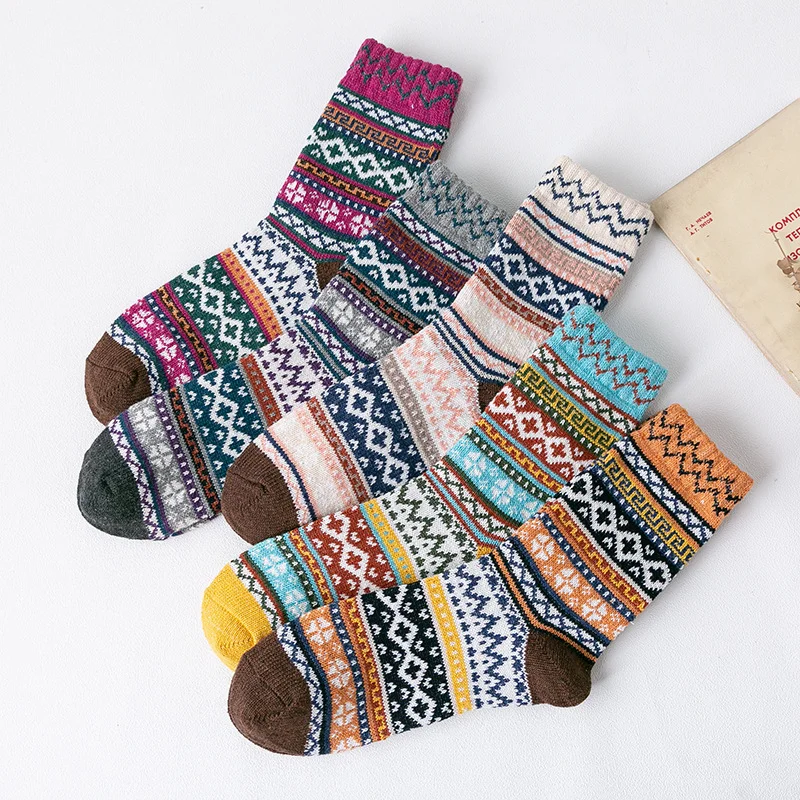 Set of 5 pairs of retro ethnic socks