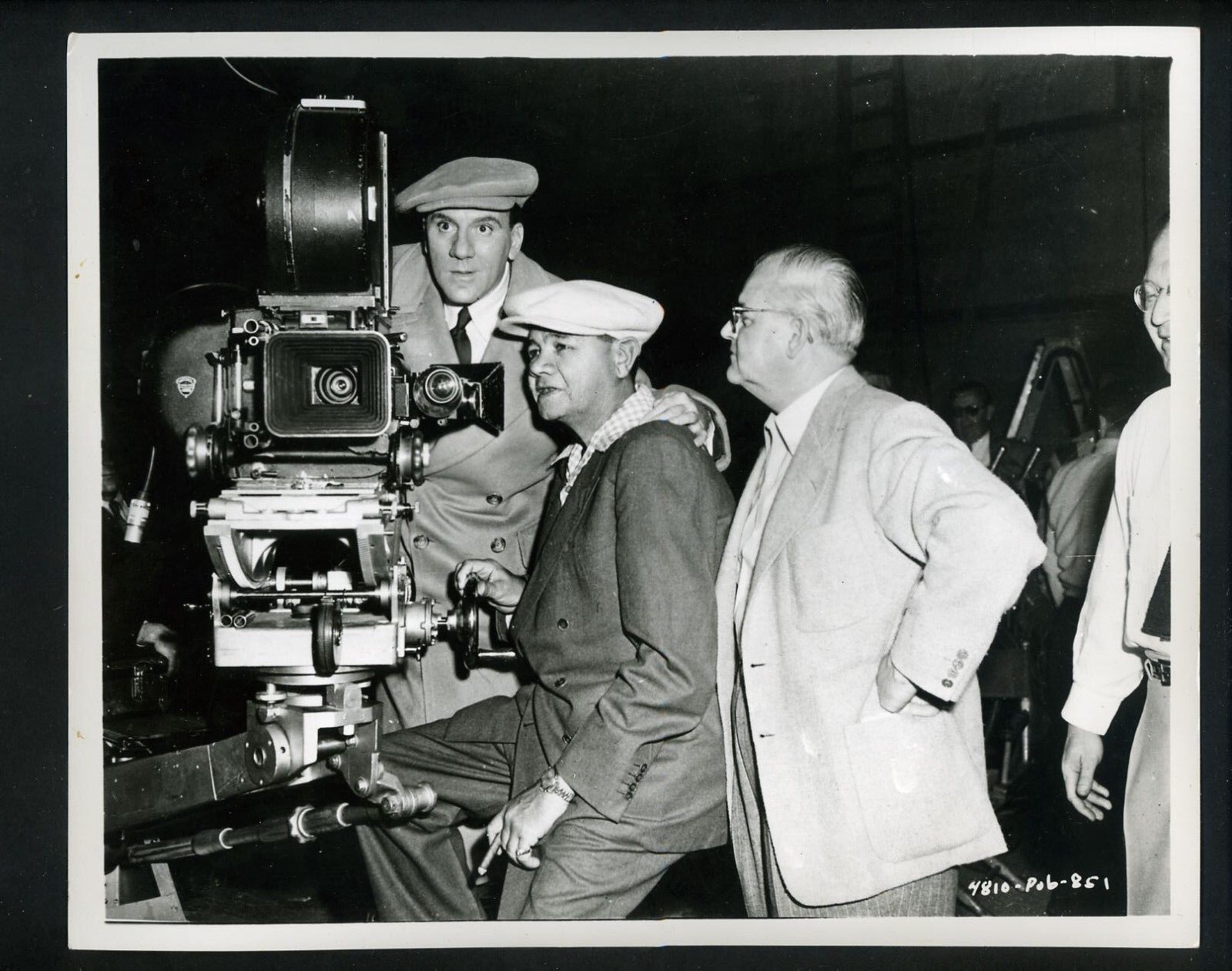 Babe Ruth & William Bendix on set of Babe Ruth Story Movie Press Photo Poster painting Yankees