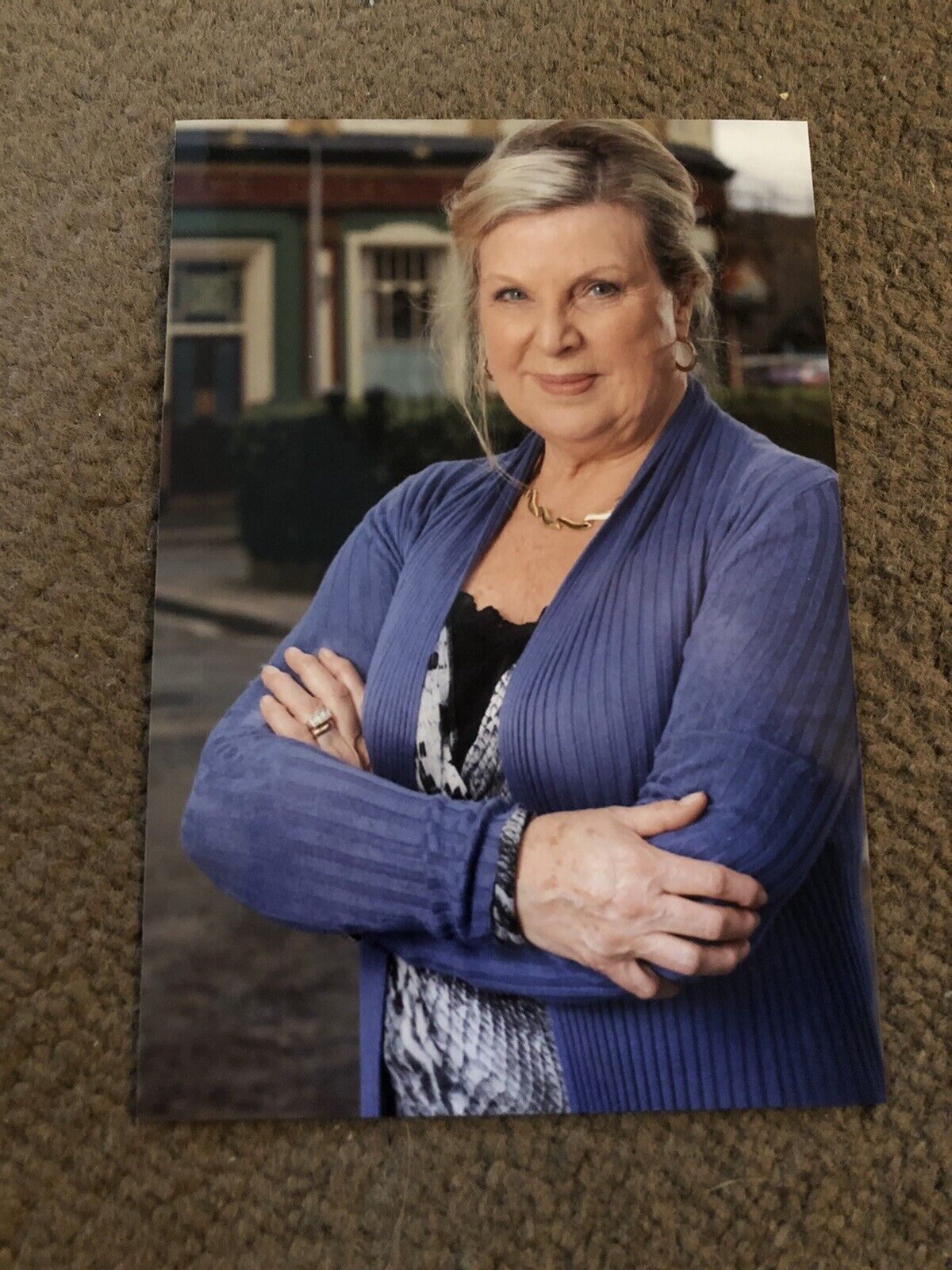 ANN MITCHELL (EASTENDERS) UNSIGNED Photo Poster painting- 6x4”