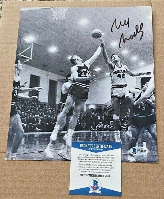 BILL BRADLEY SIGNED PRINCETON TIGERS 8X10 Photo Poster painting BECKETT CERTIFIED #2