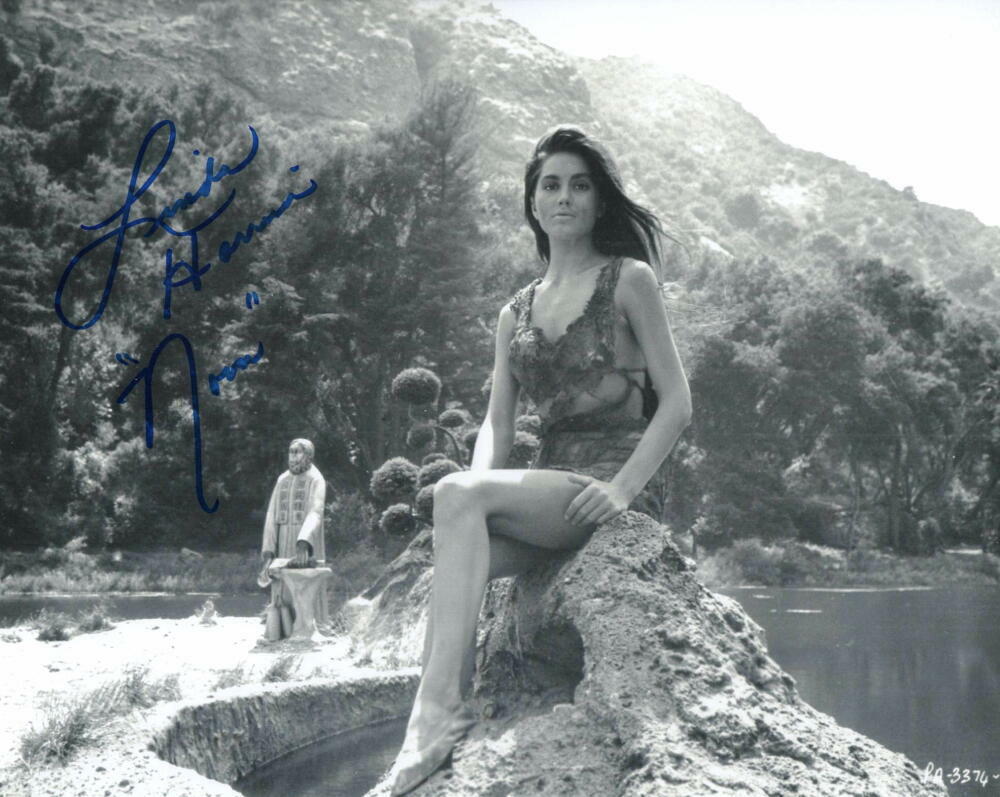 LINDA HARRISON SIGNED AUTOGRAPH 8X10 Photo Poster painting - PLANET OF THE APES BEAUTY