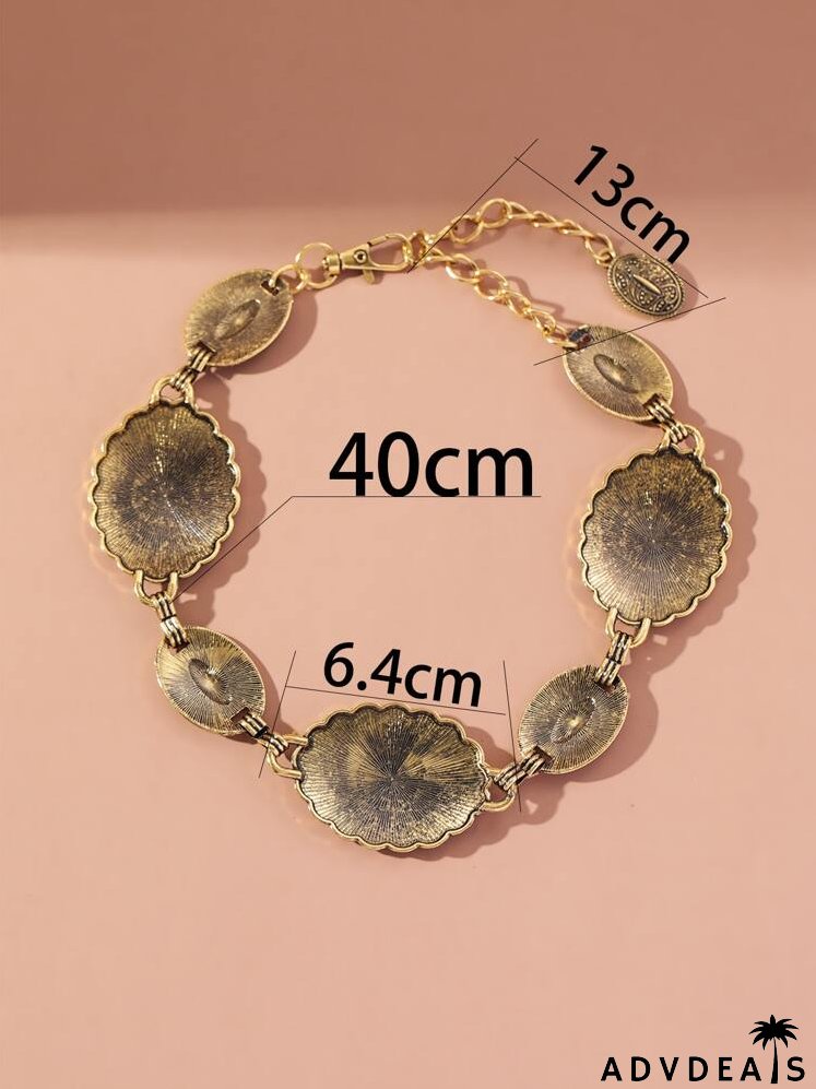 Geometric Detail Oval Decor Necklace