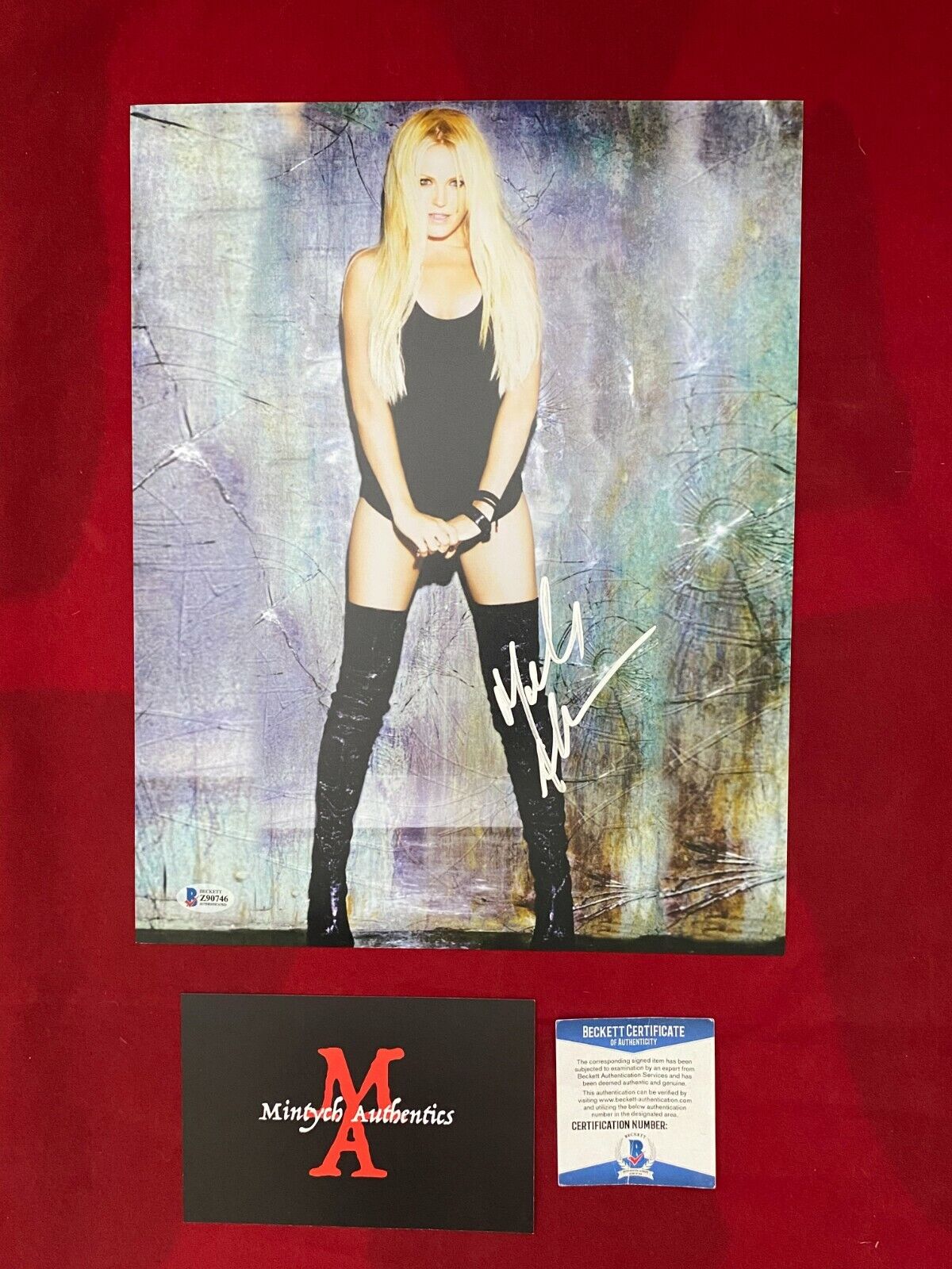 MALIN AKERMAN AUTOGRAPHED SIGNED 11x14 Photo Poster painting! WATCHMEN! BECKETT COA!