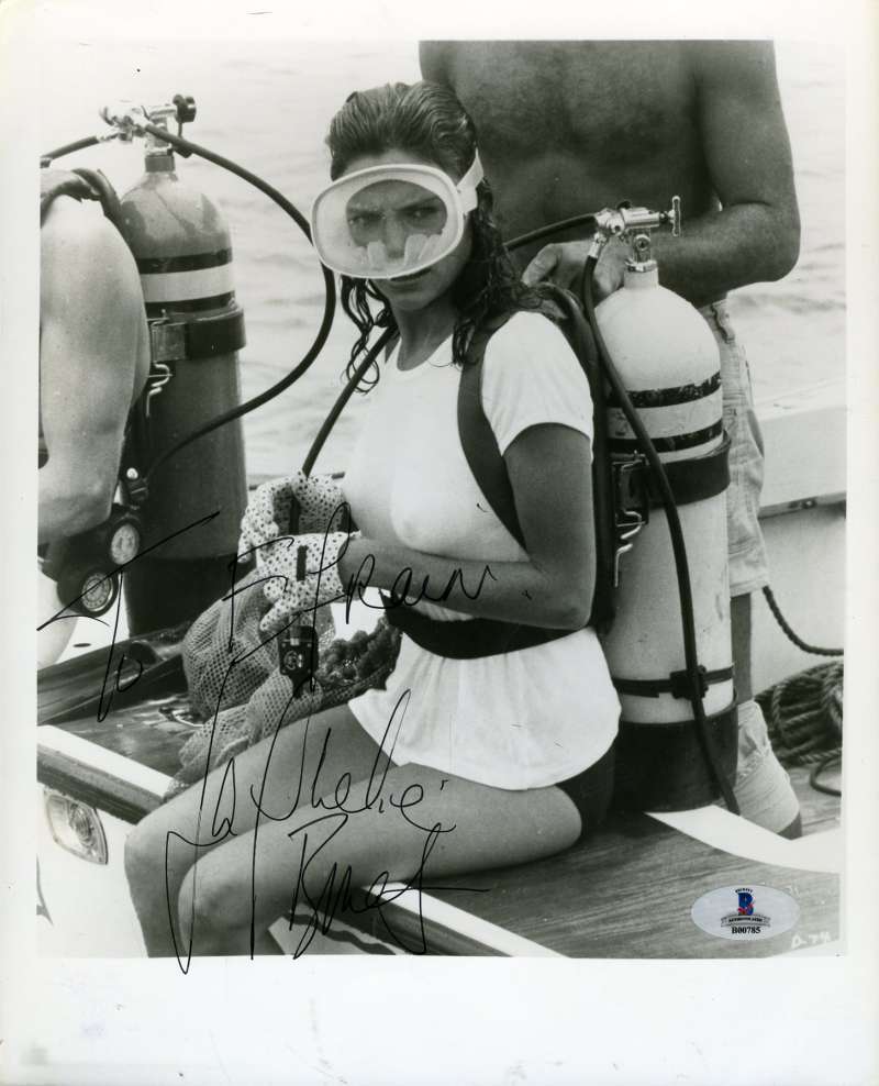 Jacqueline Bisset The Deep Bas Beckett Authentic Signed 8x10 Photo Poster painting Autograph