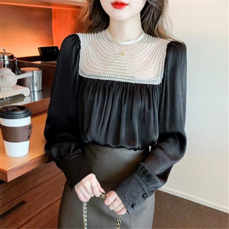 Shiny Beaded Blouses Female Shirt Flares sleeve O-neck Sweet Women Clothing Spring Loose OL Pullover Grace Blouses Women Shirt