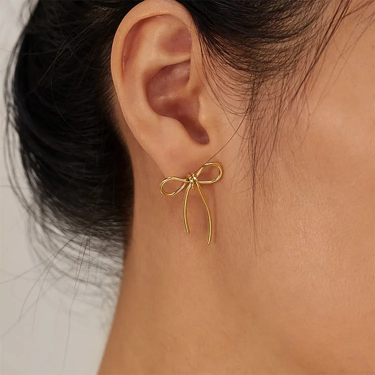 Minimalist bow earring