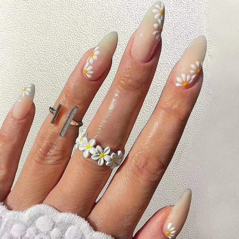 Churchf Churchf And Fresh Contracted Gradual Change Green Almond Nail Lovely Flower Flower Spring And Summer New United States Nail Piece Sweet Girl False Nail