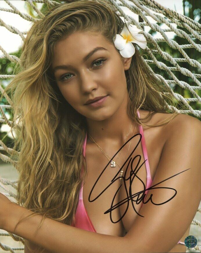 GIGI HADID Autographed Original 8x10 Photo Poster painting LOA TTM