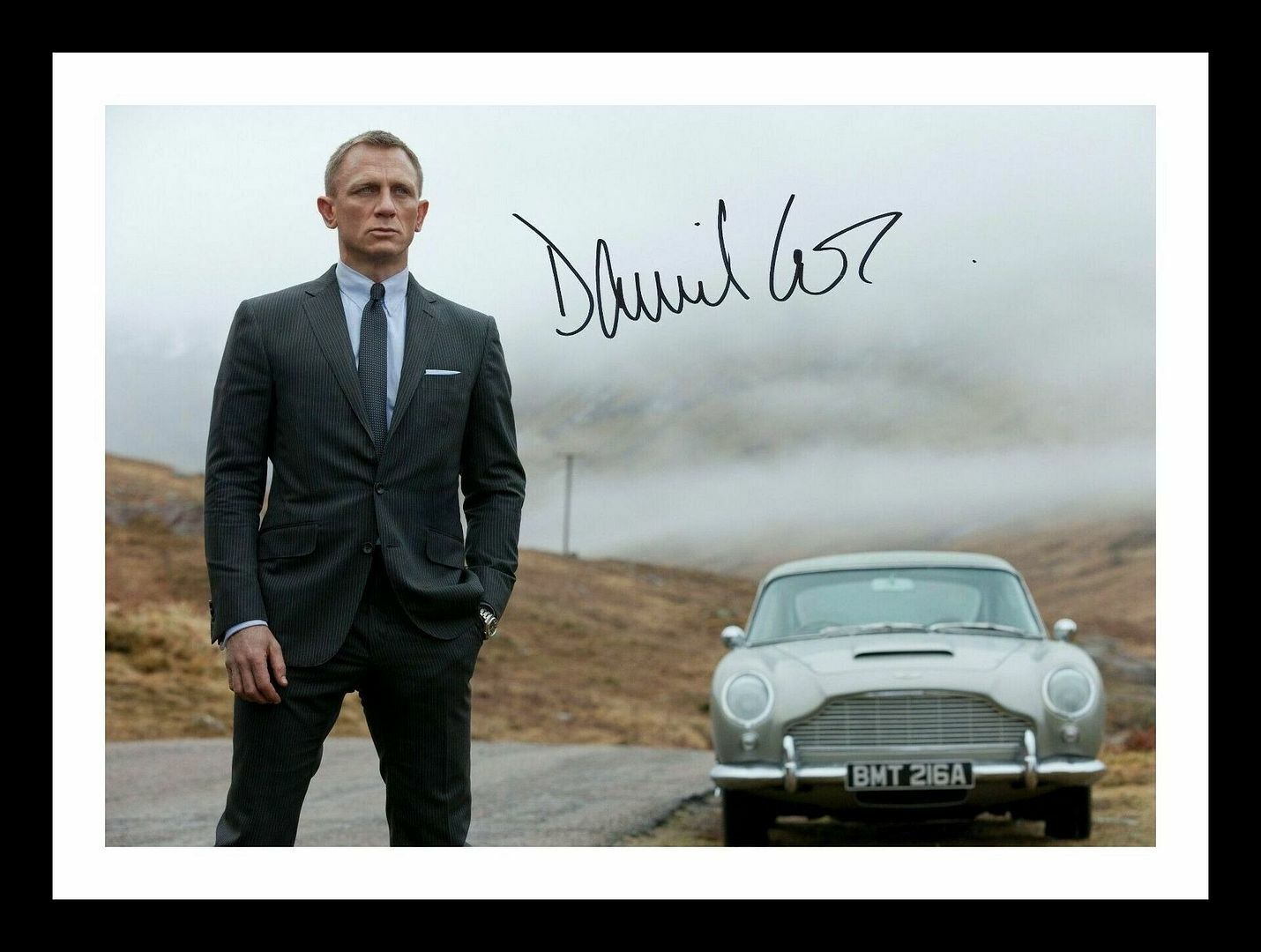 Daniel Craig - James Bond Autograph Signed & Framed Photo Poster painting 3